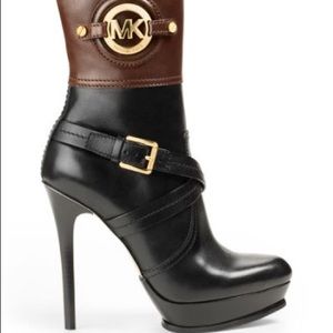MIchael Kors Stockard Two-Tone Bootie Sz 8